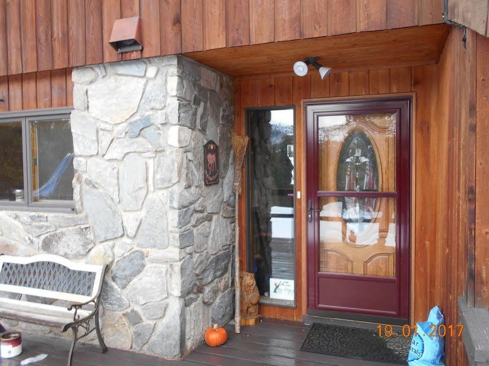 Отель Dream Haven Guest Ranch Мэрион Экстерьер фото
