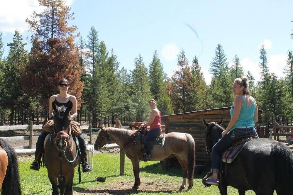 Отель Dream Haven Guest Ranch Мэрион Экстерьер фото
